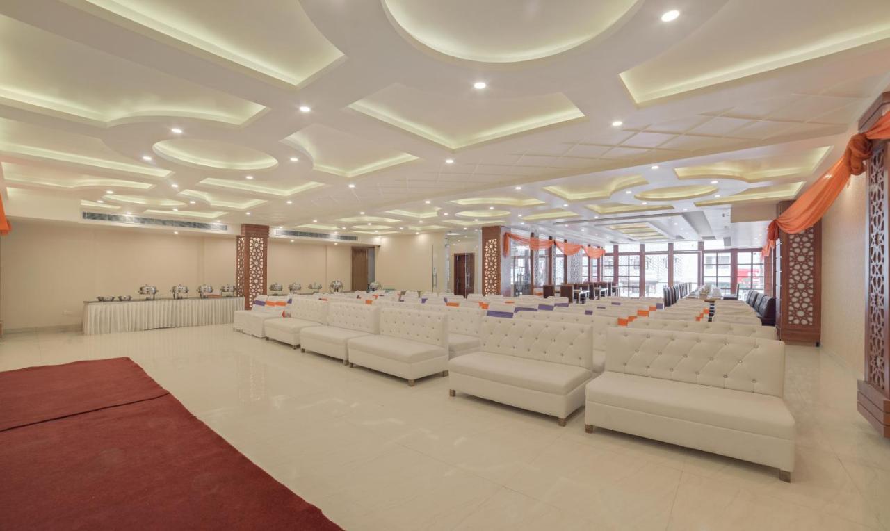 Treebo G K Residency Near Dehradun Railway Station Hotel Buitenkant foto