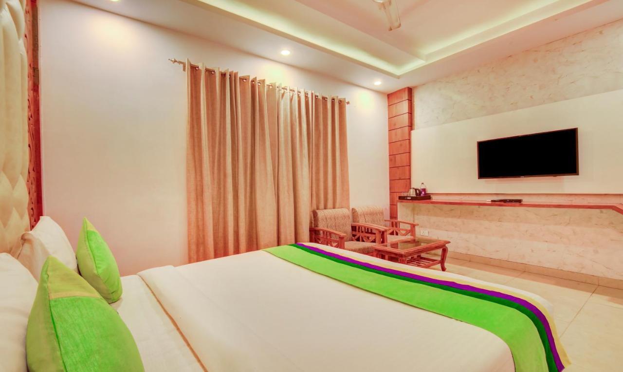 Treebo G K Residency Near Dehradun Railway Station Hotel Buitenkant foto