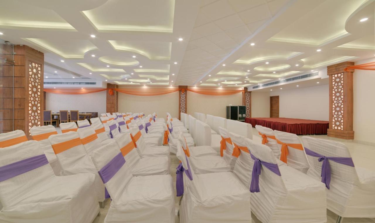 Treebo G K Residency Near Dehradun Railway Station Hotel Buitenkant foto