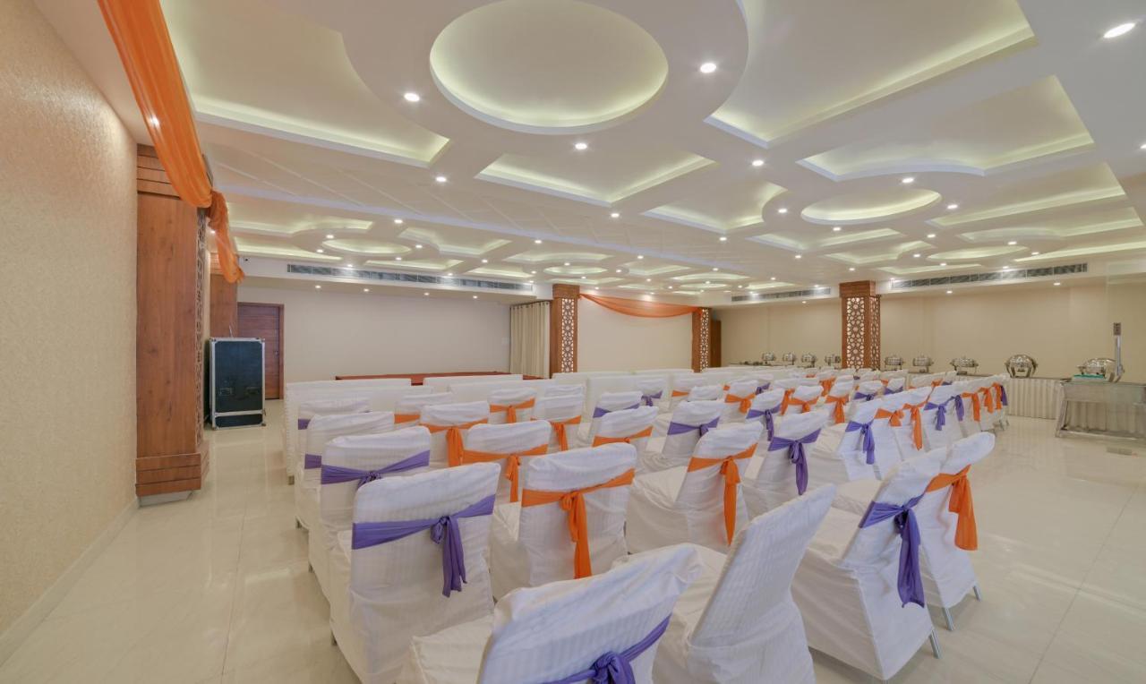 Treebo G K Residency Near Dehradun Railway Station Hotel Buitenkant foto